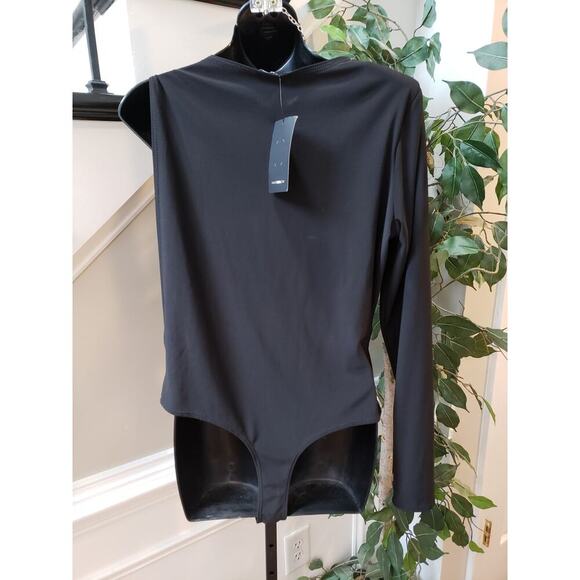 Fashion Nova Bodysuit Womens 1X Black Pleated One Shoulder Sleeve Cut Out Front - Picture 4 of 9